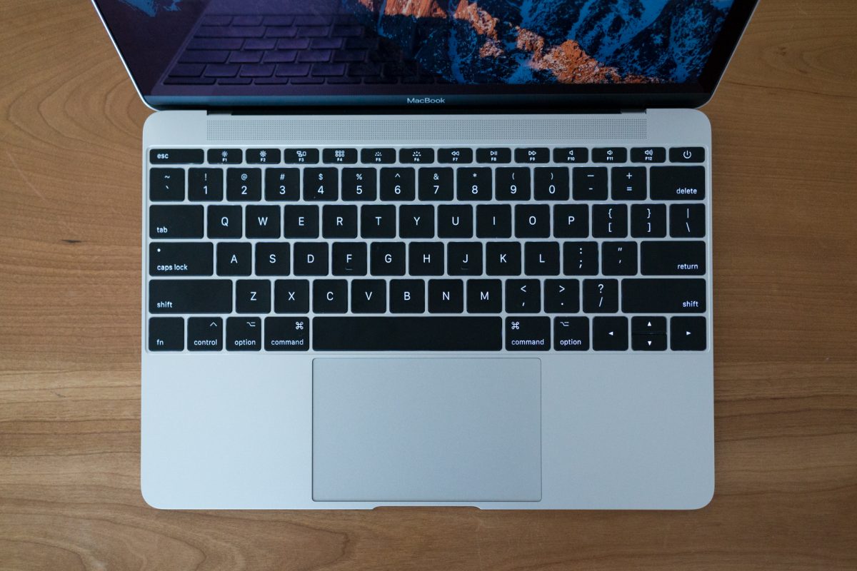 12インチ MacBook 2017を1ヶ月使ってからのレビュー | ENHANCE
