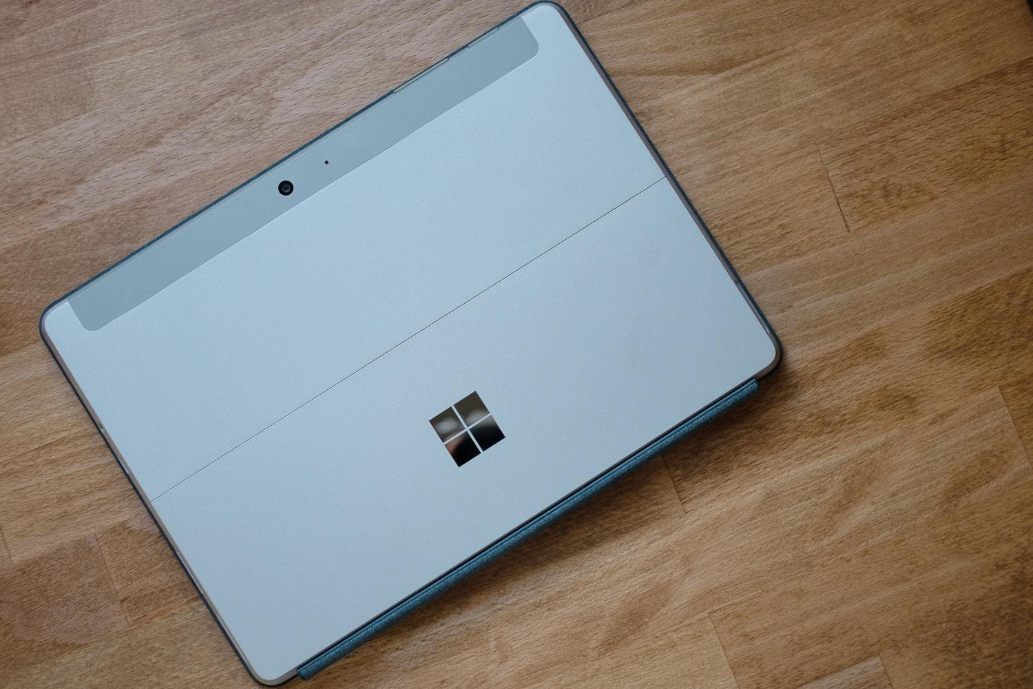 Surface Go 4GB/64GBを購入。ストレージ容量さえ許容できれば下位 