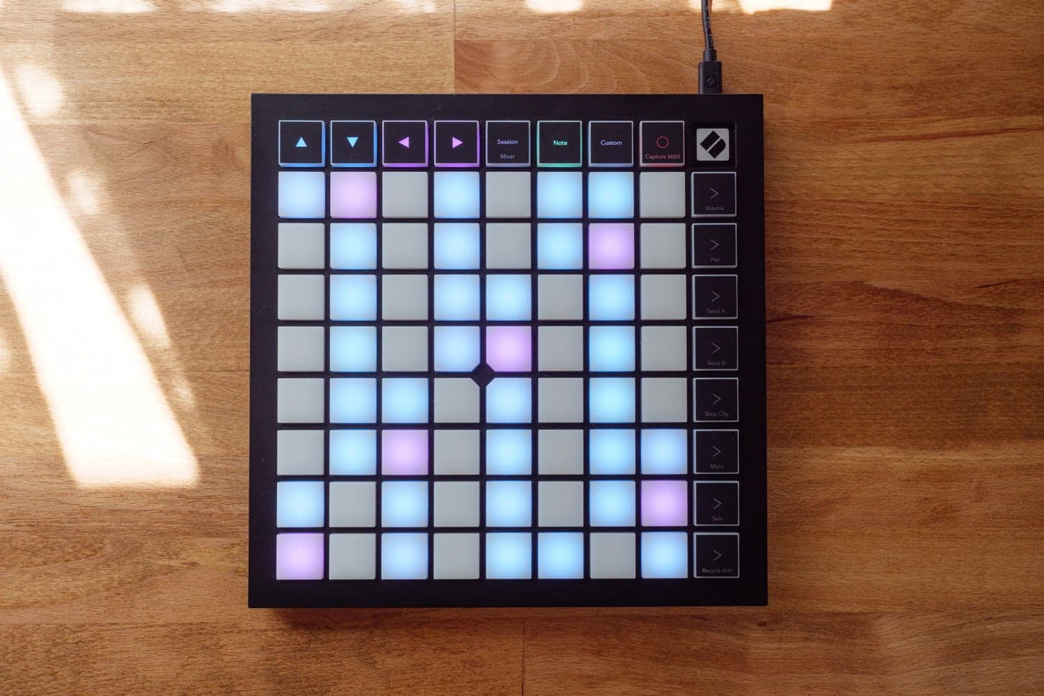 【DTM】パッドコントローラーのLaunchpad XはギタリストDTMerにオススメ