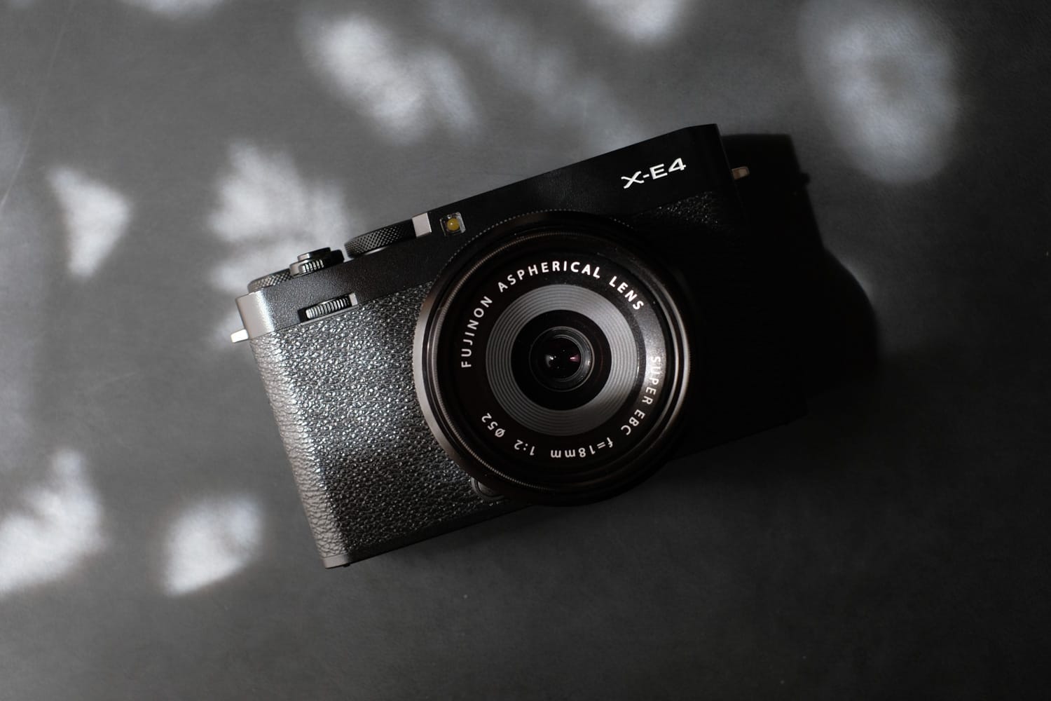 FUJIFILM X-E4を購入しました。持ち歩くのが嬉しくなるカメラよ